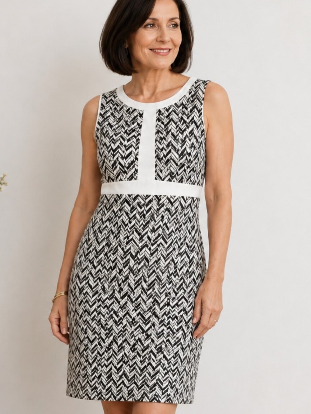 CLEO Sleeveless Black & White Chevron Sheath Lined Knee Length Dress Sz 12